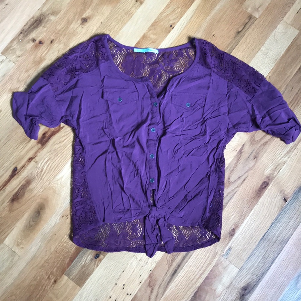 Maurice’s shirt